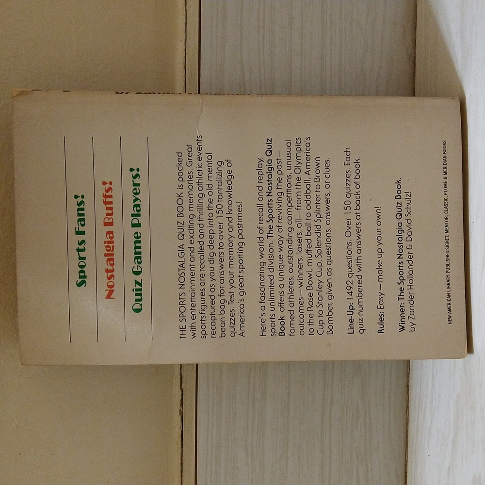 Vintage 1975 First Printing The Sports Nostalgia Quiz Book - Picture 2 of 3